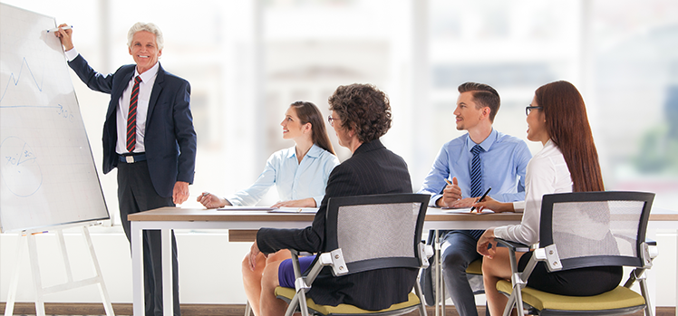 10 tips for running a successful sales meeting